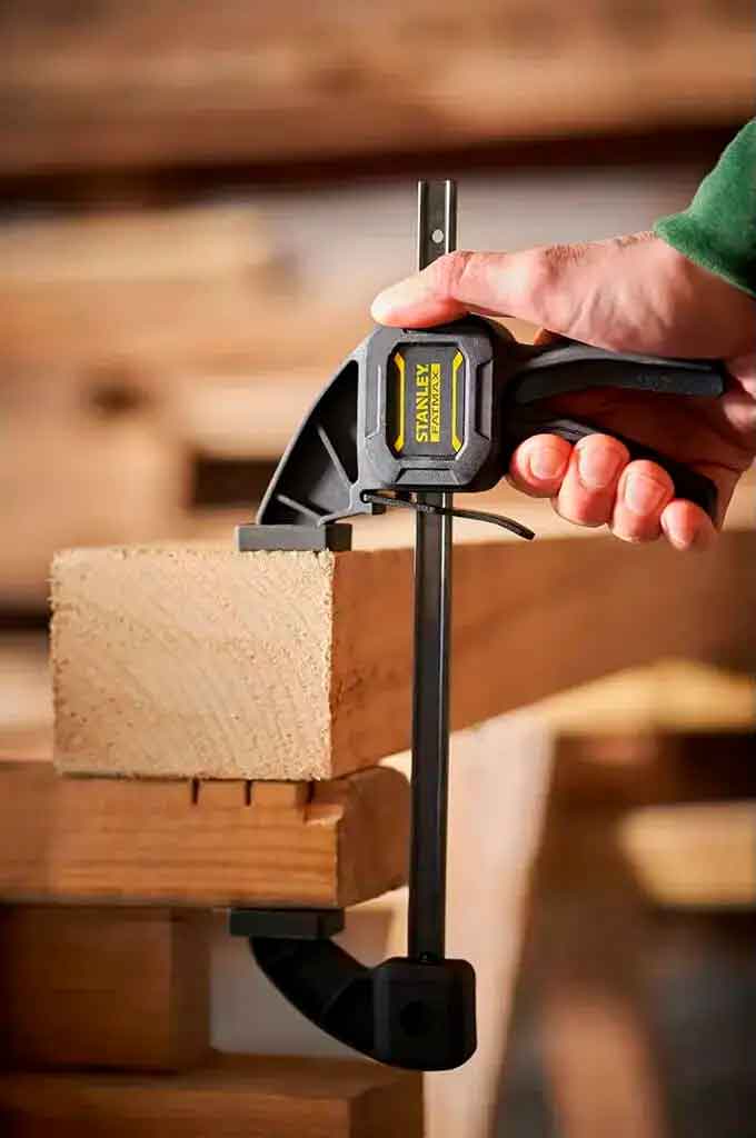 Струбцина FatMax XL триггерная з максимальним зусиллям стиснення 270 кг STANLEY FMHT0-83213