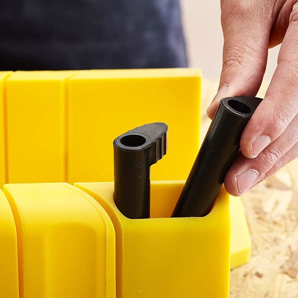 Стусло з полістиролу з ножівкою і фіксаторами STANLEY 1-20-600